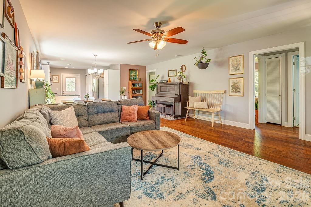 20 Plemmons Street - Photo 5