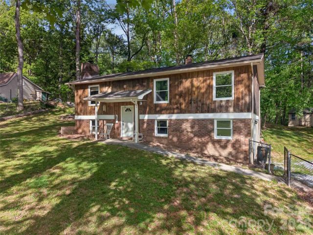 404 Ciccone Drive, Hendersonville, NC, 28791