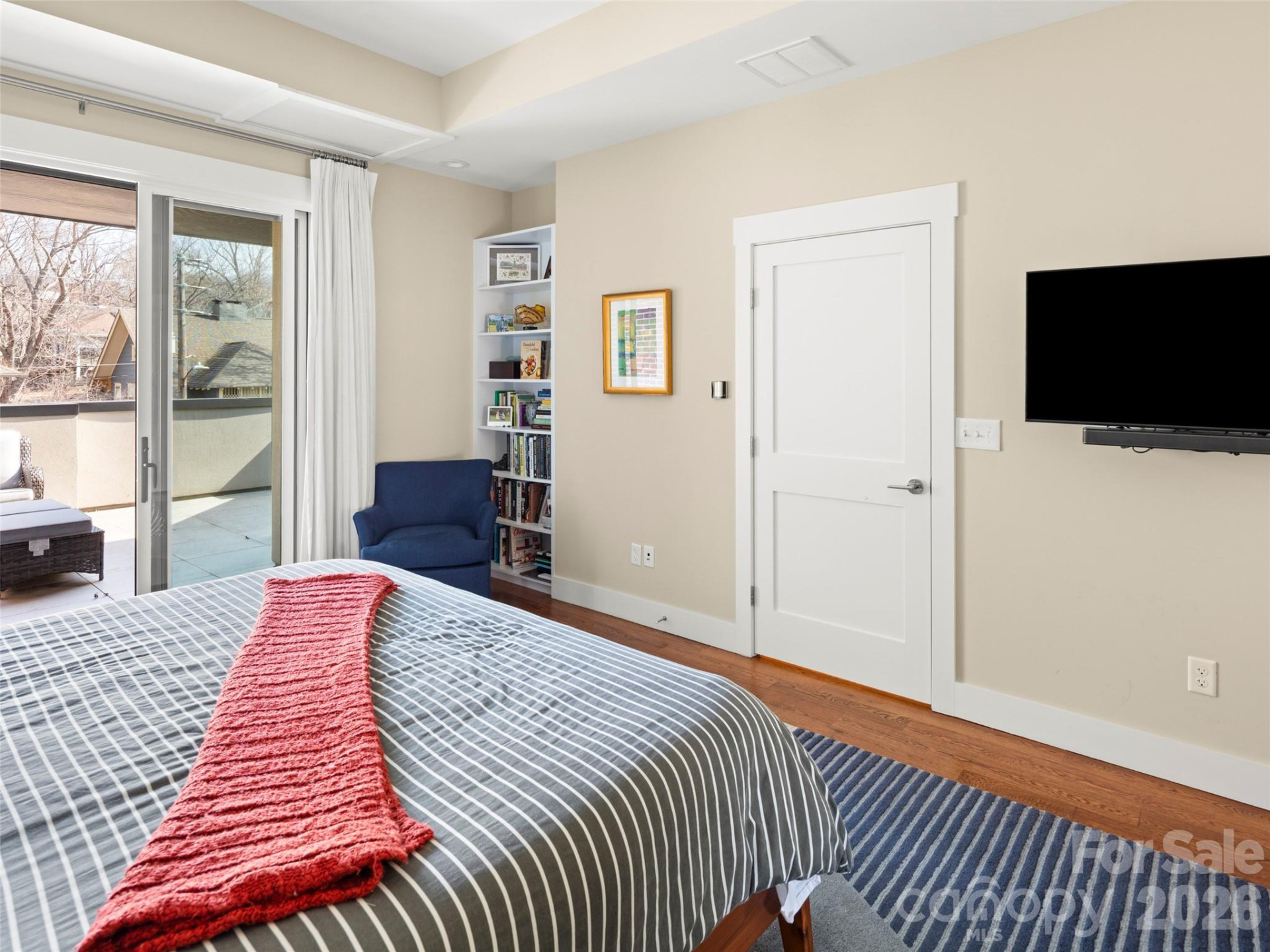 221 Broadway Street - Photo 14