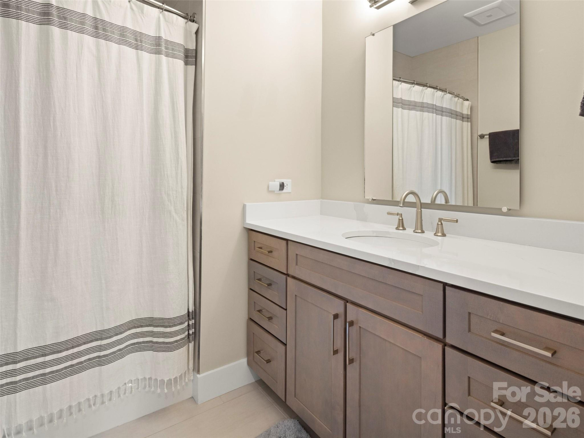 221 Broadway Street - Photo 21