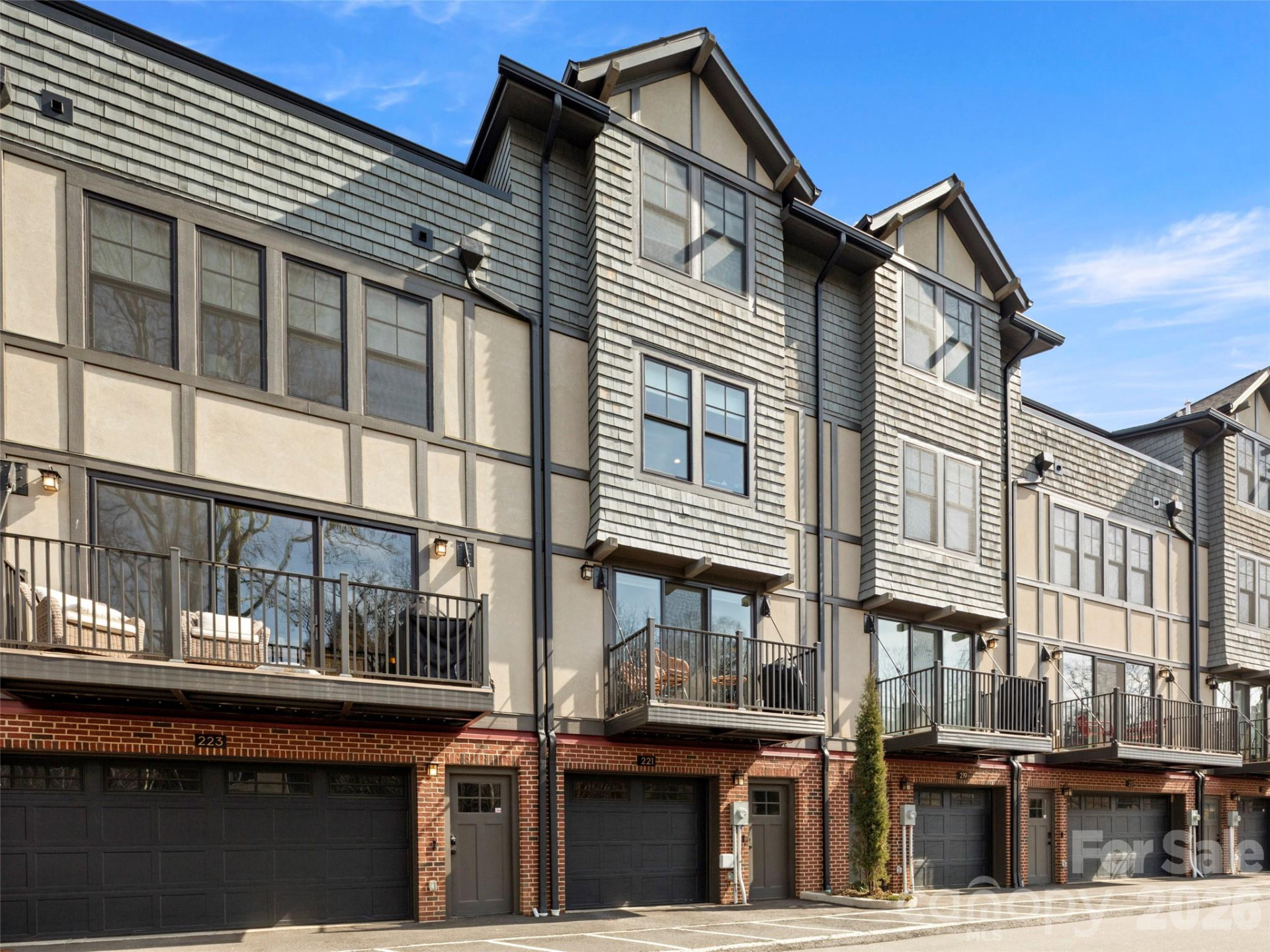 221 Broadway Street - Photo 23