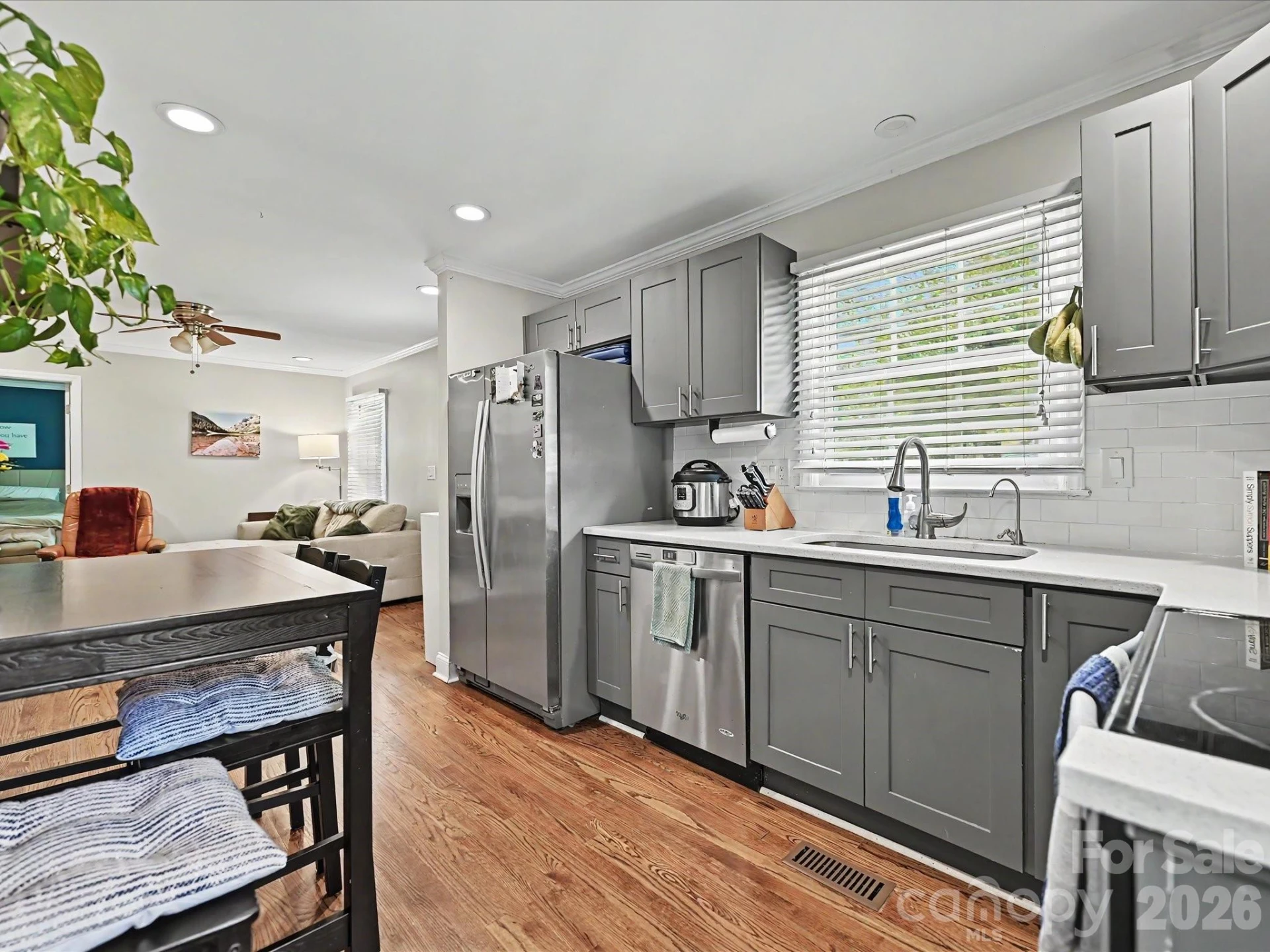 115 Gardner Avenue - Photo 7
