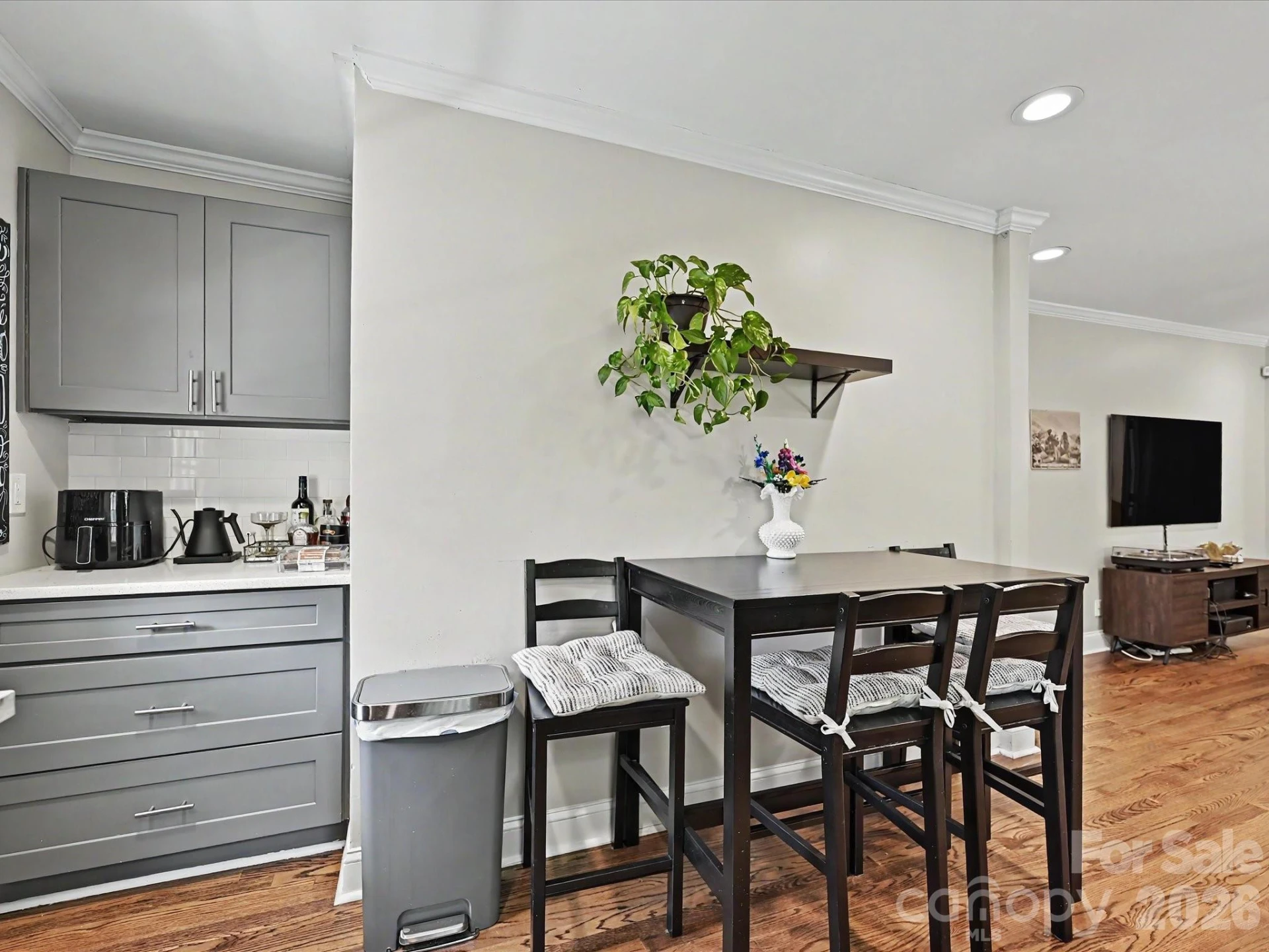115 Gardner Avenue - Photo 8
