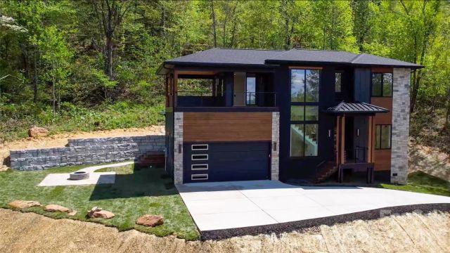 134 View Ridge Parkway, Leicester, NC, 28748