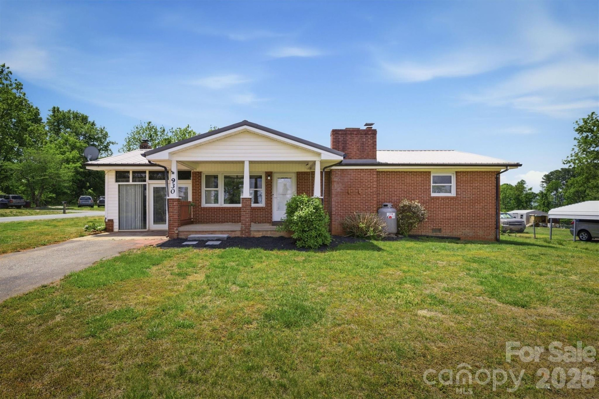 930 Enola Road - Photo 3