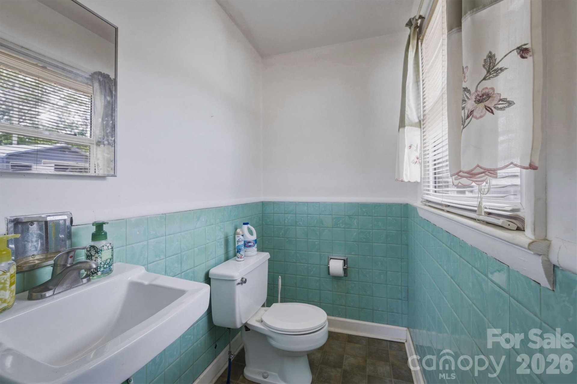 930 Enola Road - Photo 24