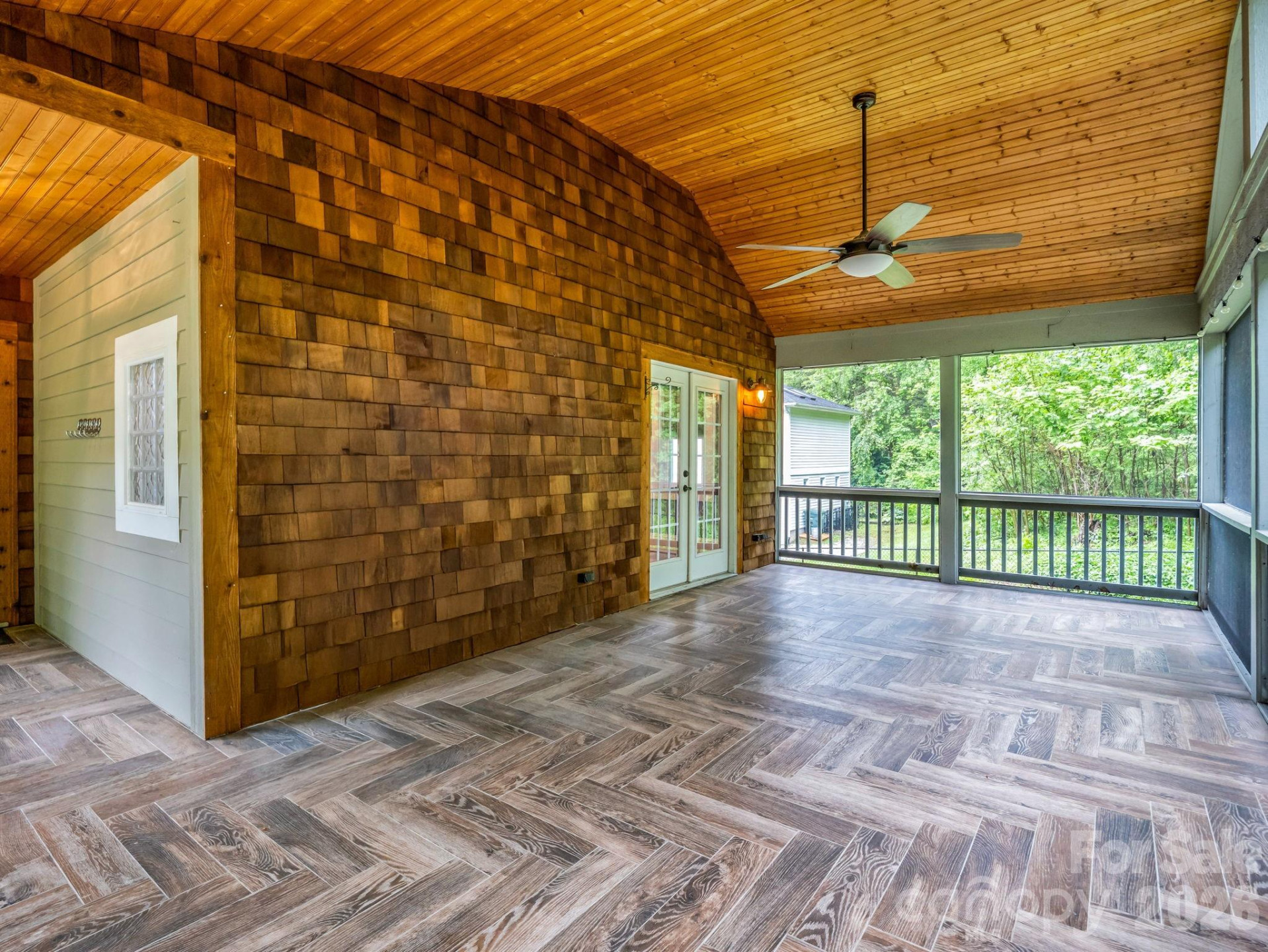 104 Lake Avenue - Photo 38