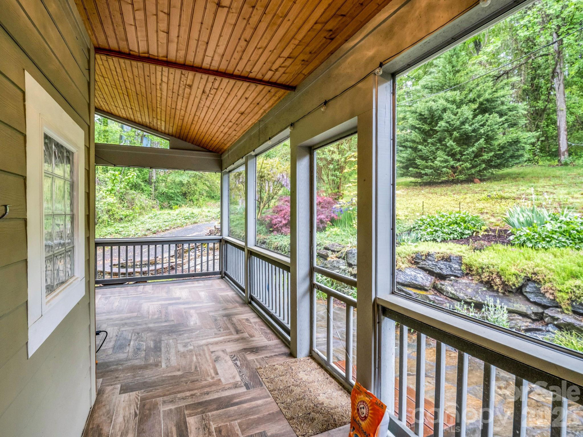 104 Lake Avenue - Photo 40