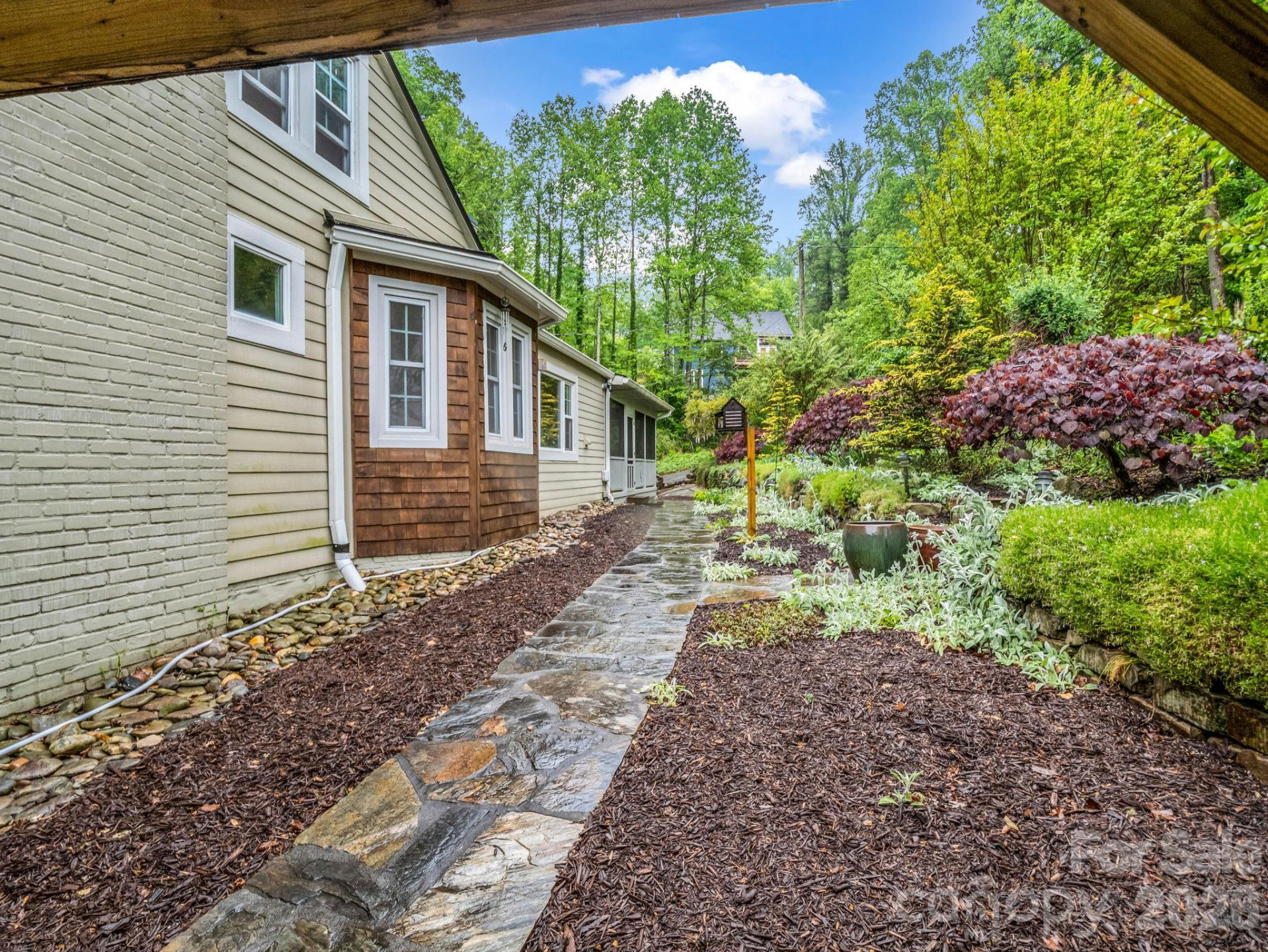 104 Lake Avenue - Photo 8