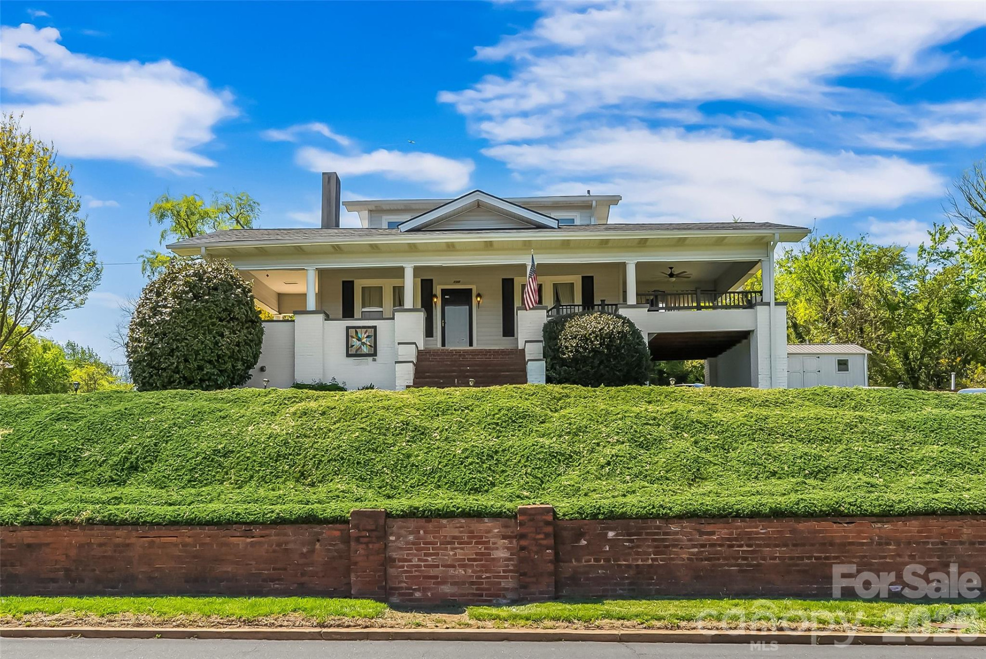 110 Burkemont Avenue