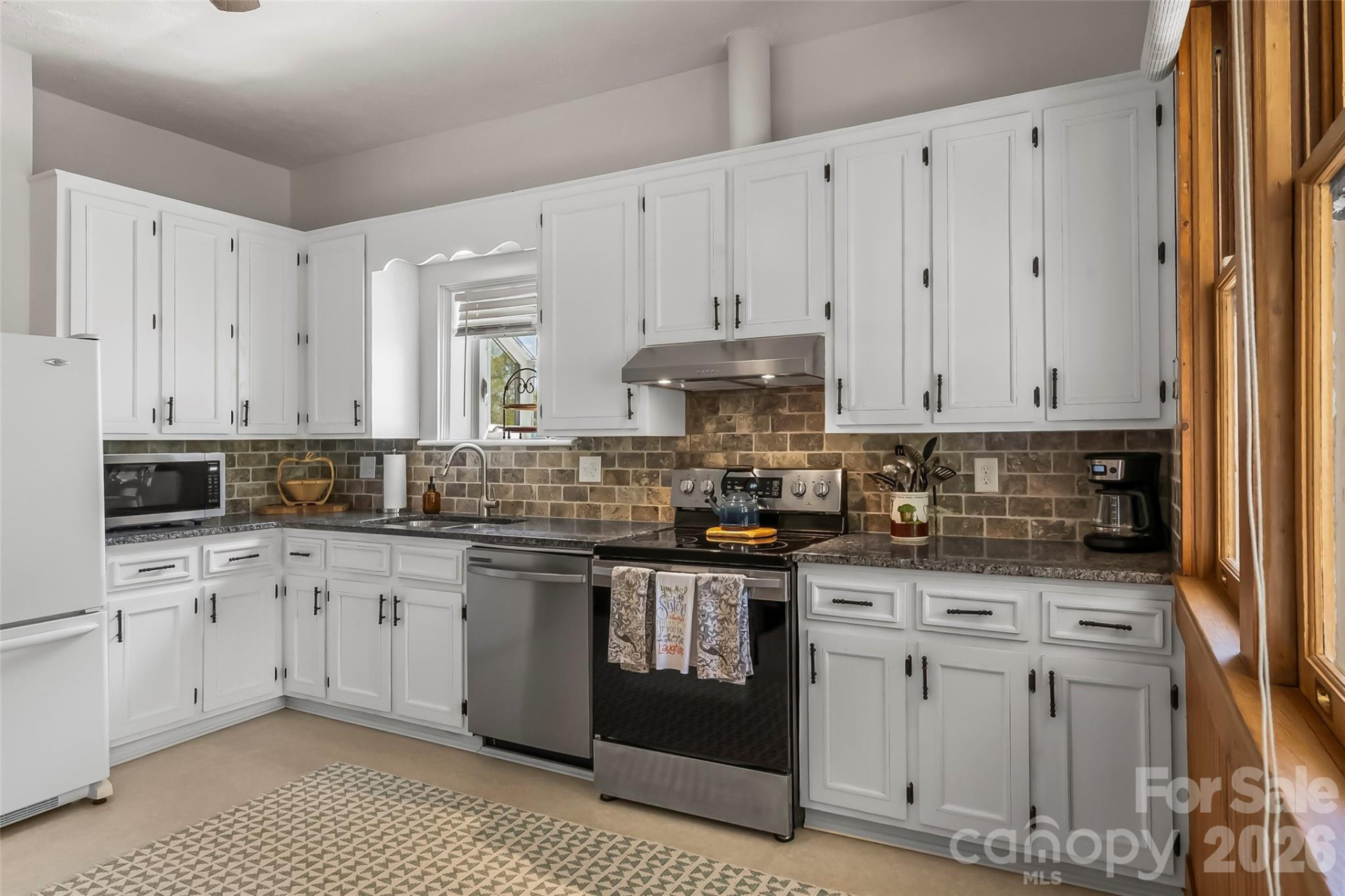 110 Burkemont Avenue - Photo 16