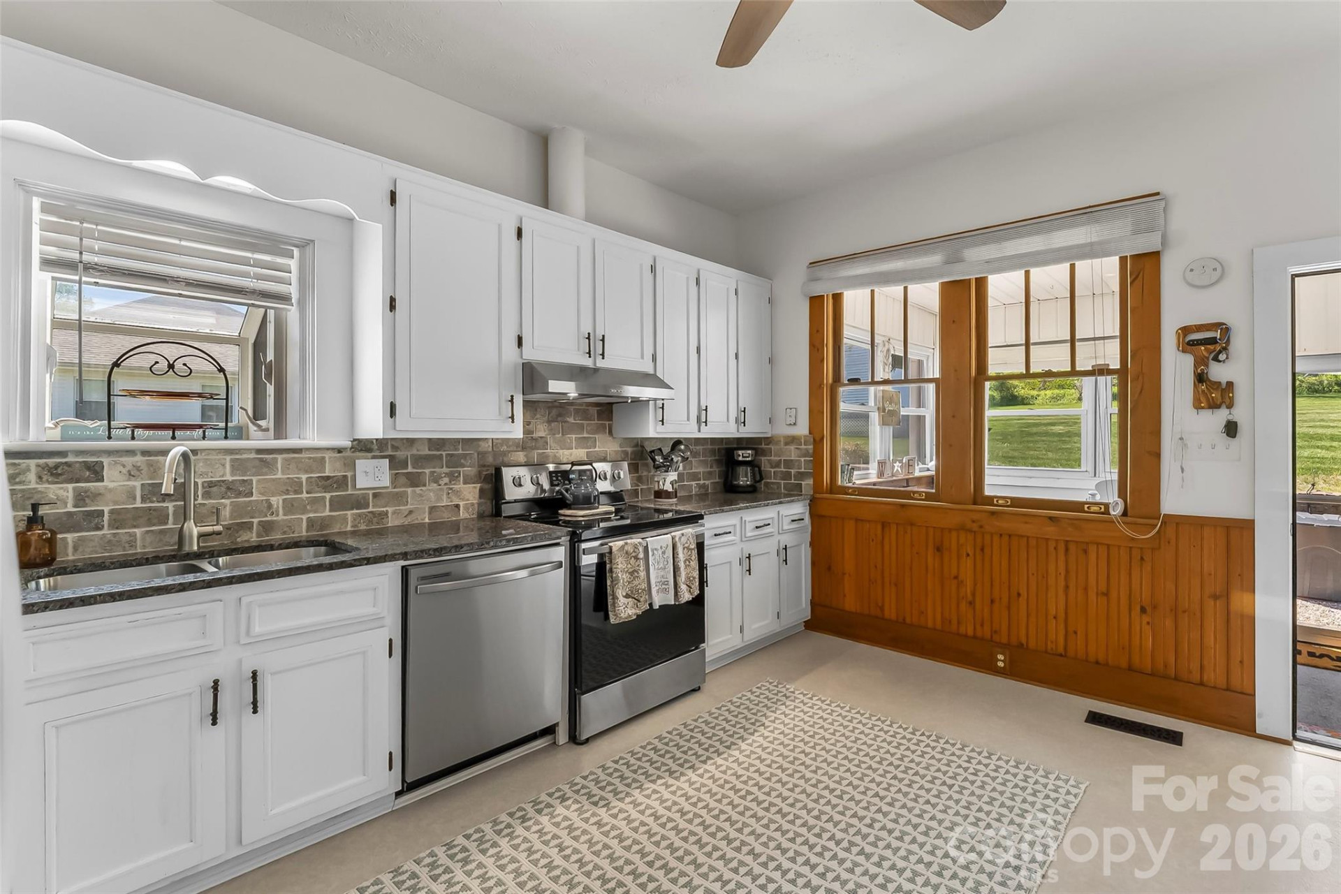 110 Burkemont Avenue - Photo 17