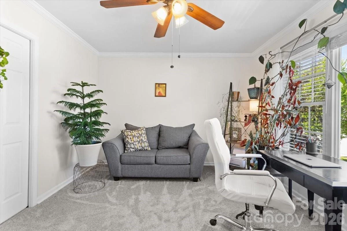 92 Rotunda Circle - Photo 14