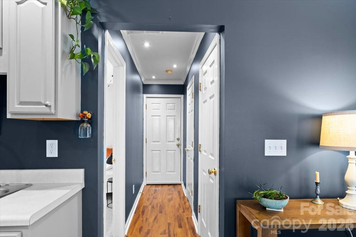 92 Rotunda Circle - Photo 8