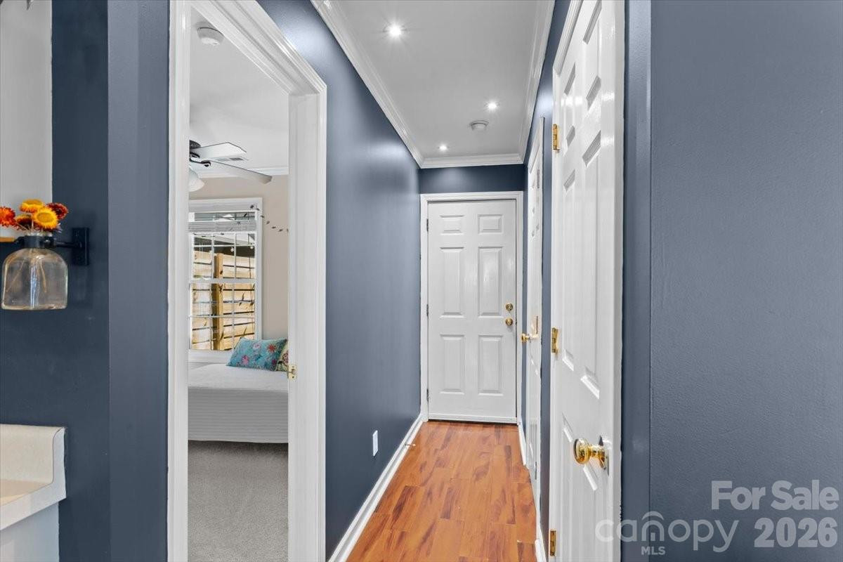 92 Rotunda Circle - Photo 9