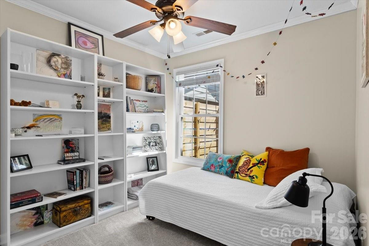 92 Rotunda Circle - Photo 10