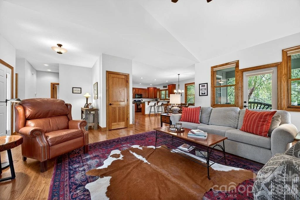 24 Triple Fairways Drive - Photo 2