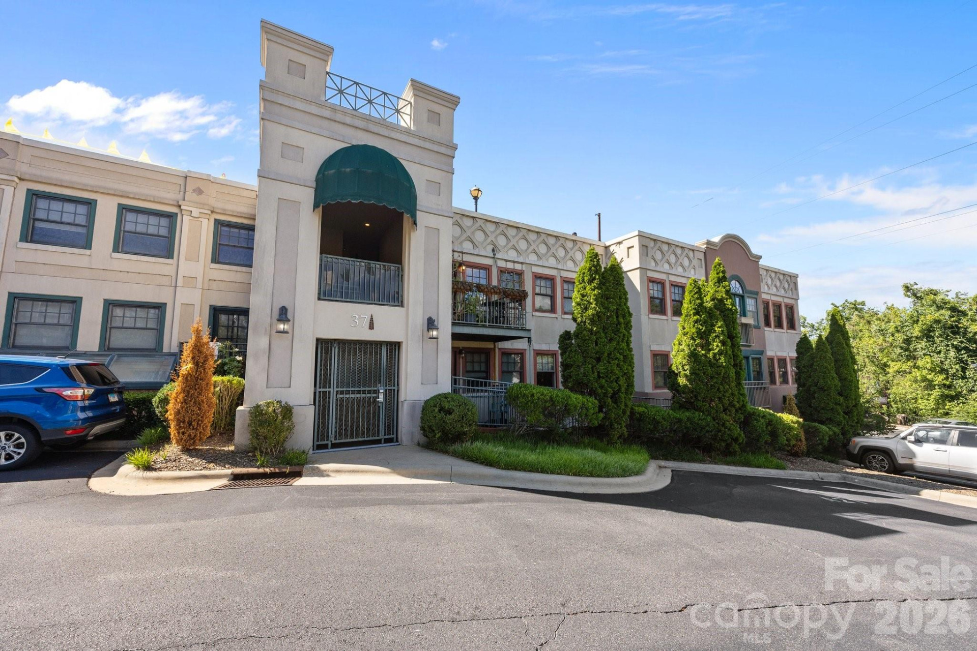 37 Hiawassee Street #W102