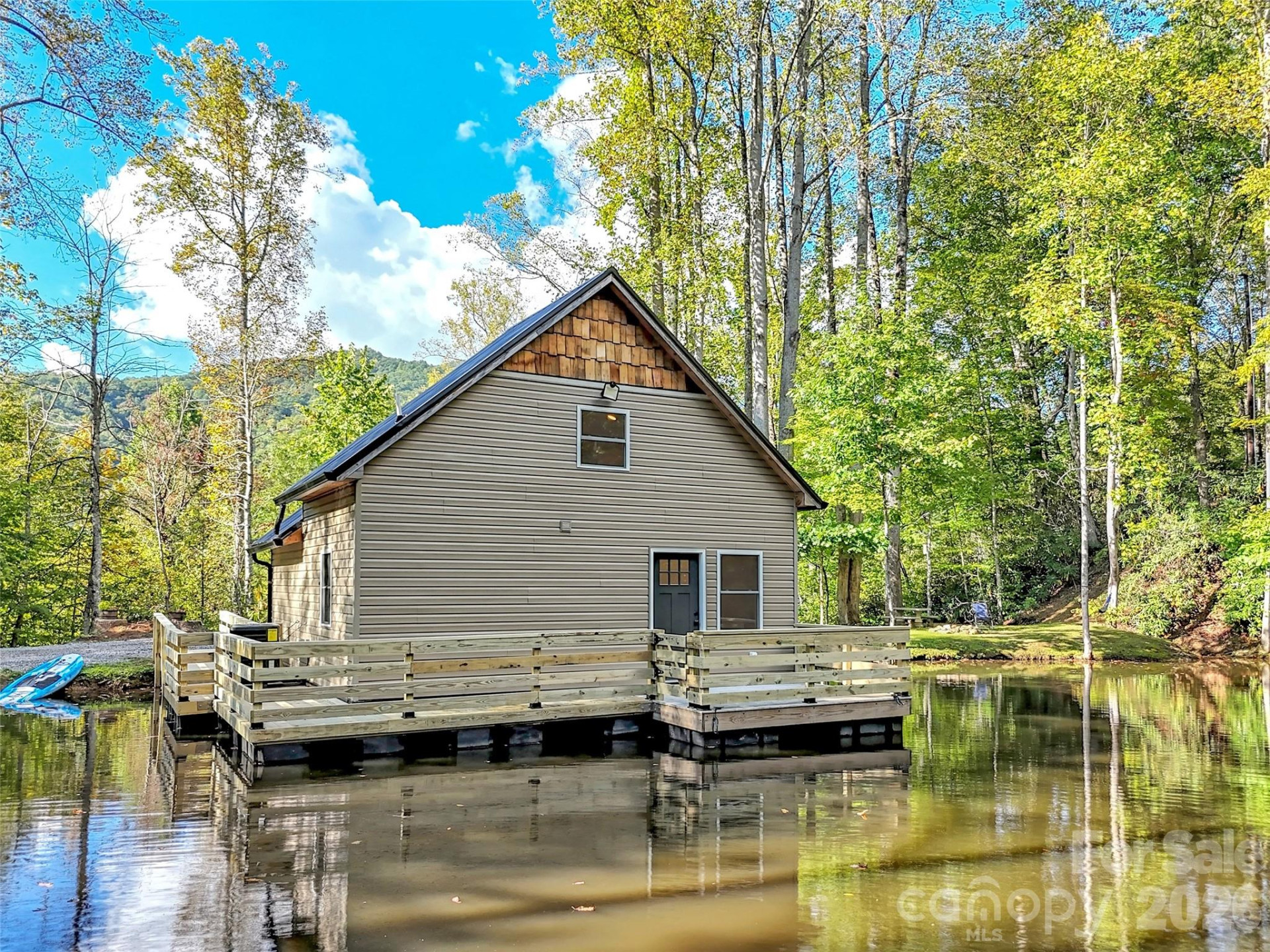 535 Hemlock Loop - Photo 2