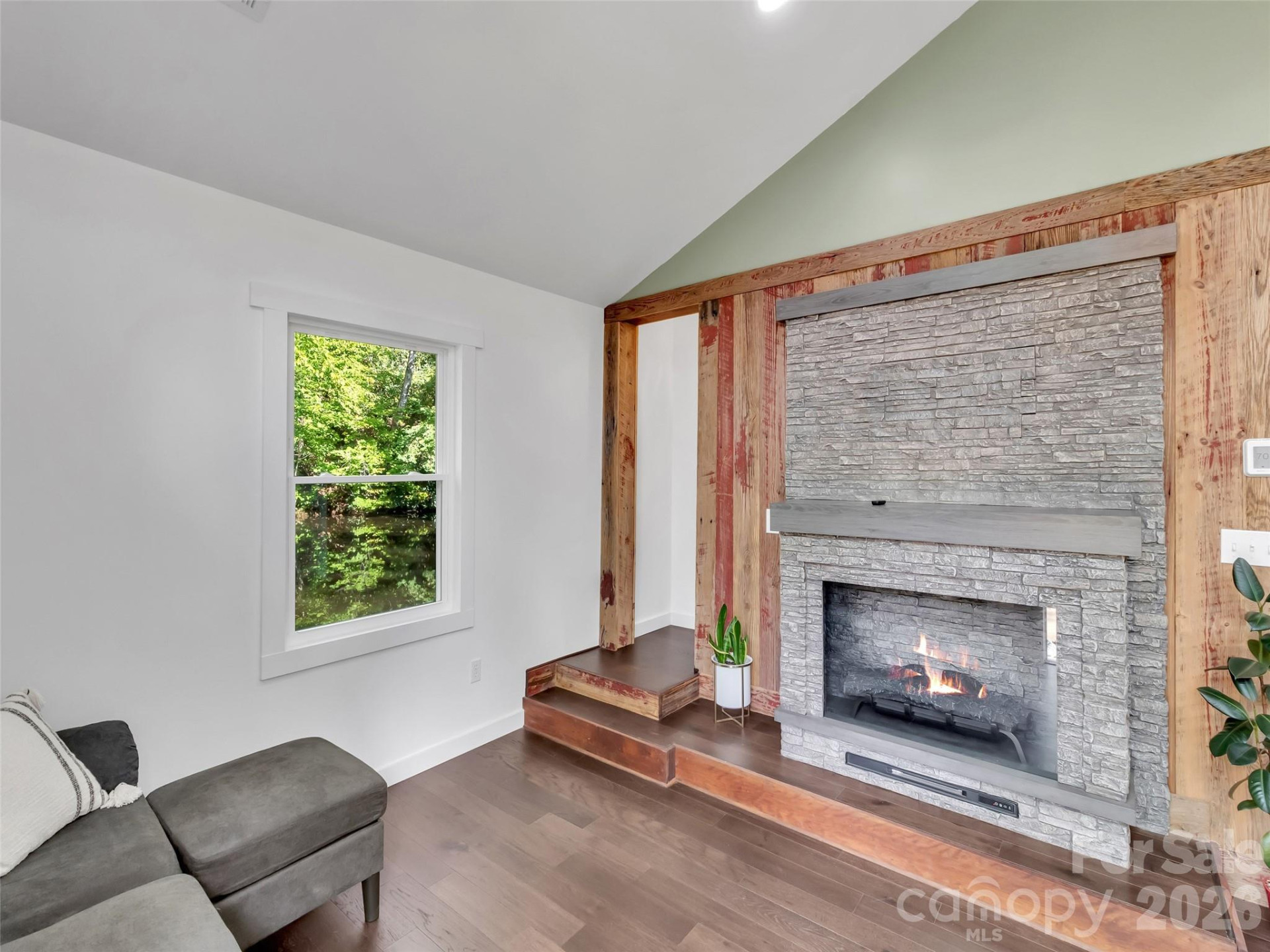 535 Hemlock Loop - Photo 13