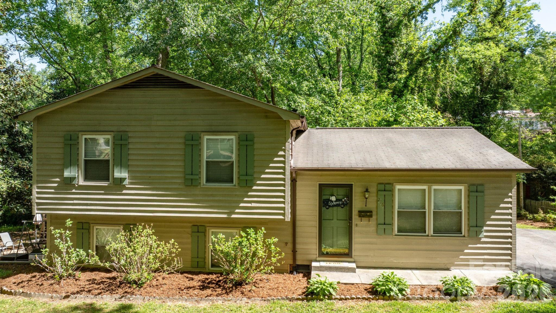 216 Davis Drive - Photo 3