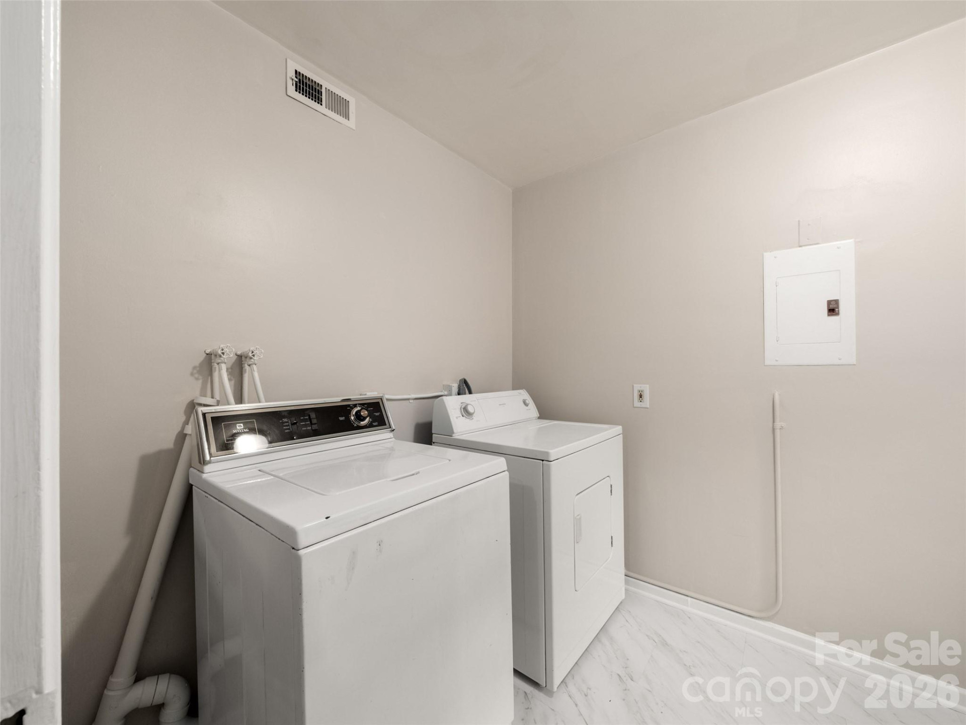 8 Units - 615 Biltmore Avenue - Photo 20