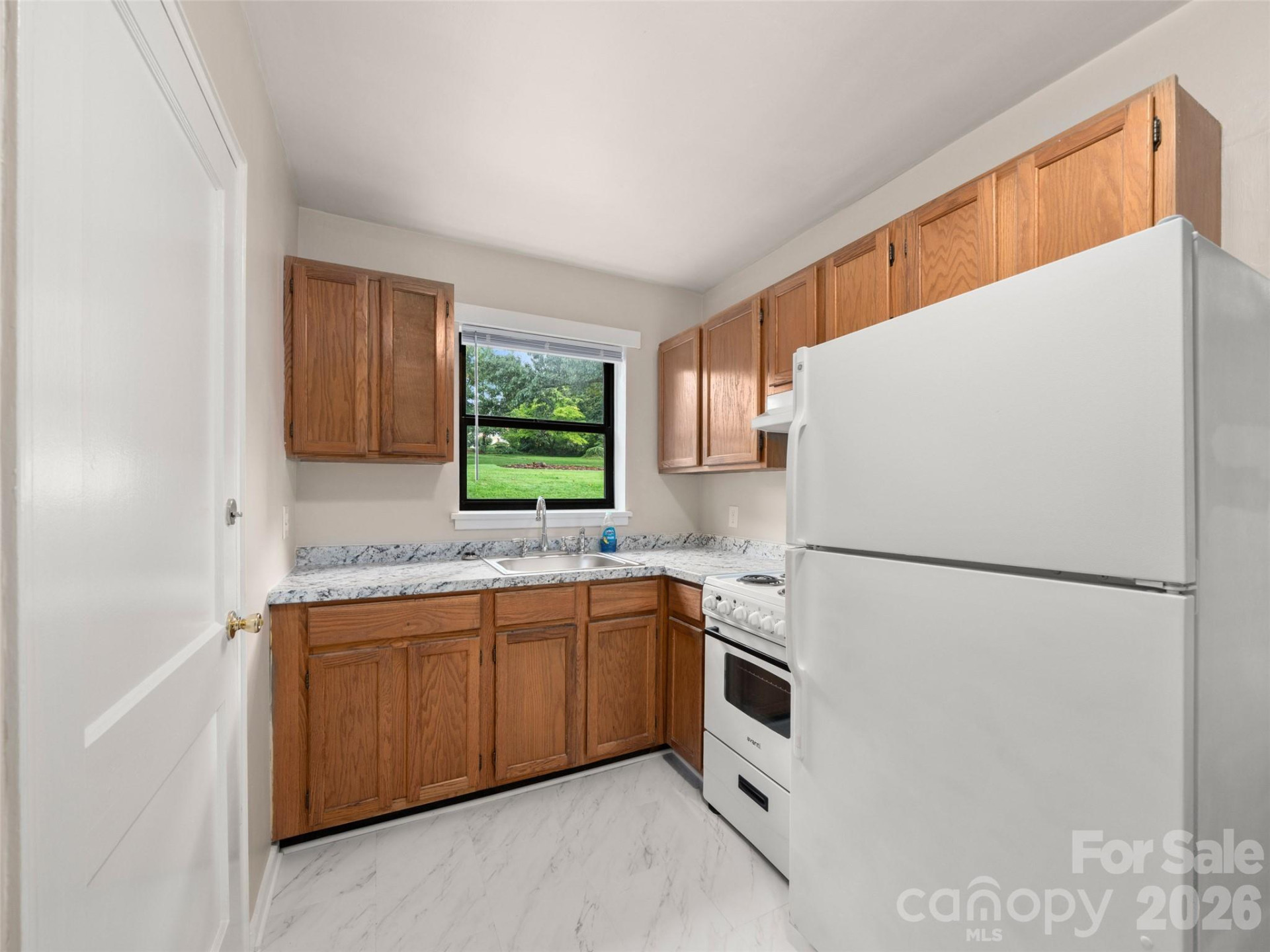 8 Units - 615 Biltmore Avenue - Photo 21