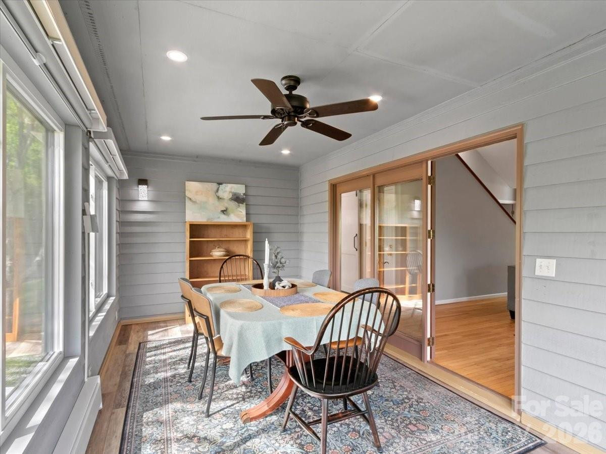 301 Robertson Street - Photo 14