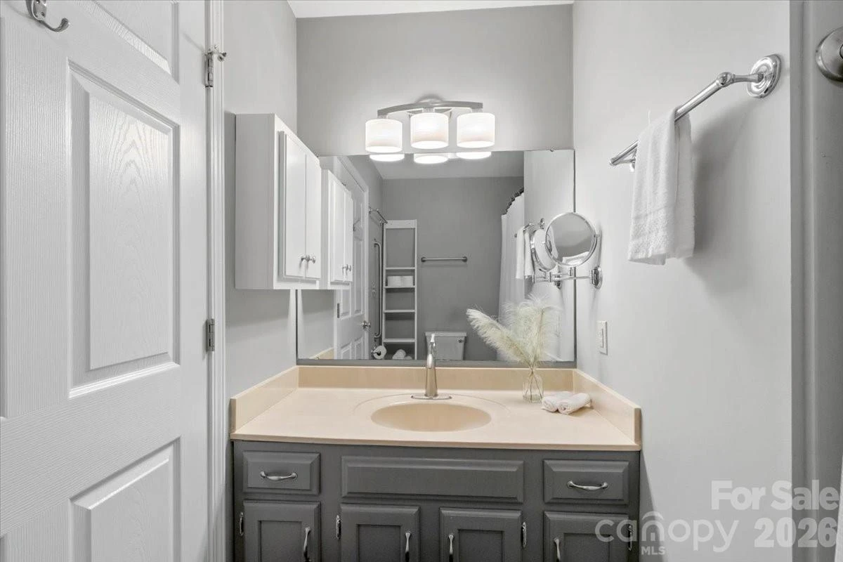 301 Robertson Street - Photo 19