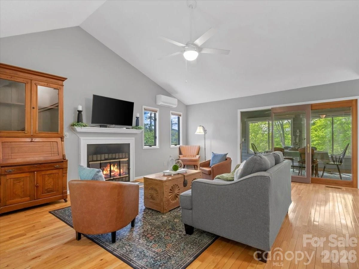 301 Robertson Street - Photo 4