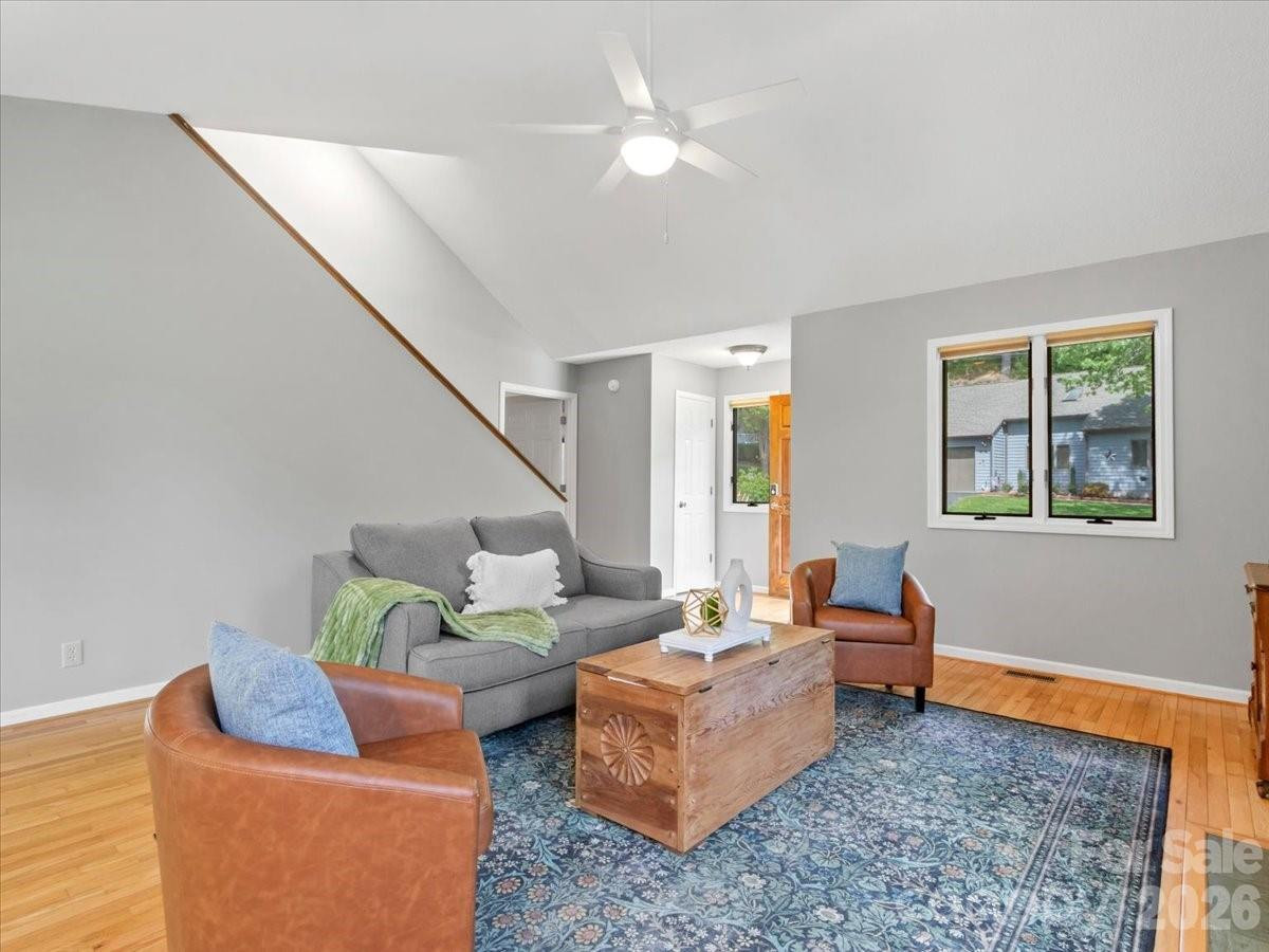 301 Robertson Street - Photo 6