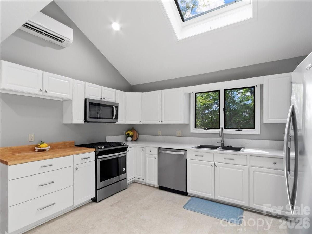 301 Robertson Street - Photo 9