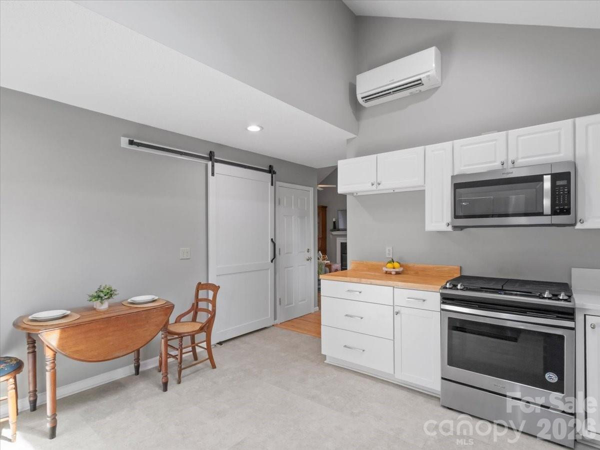 301 Robertson Street - Photo 10