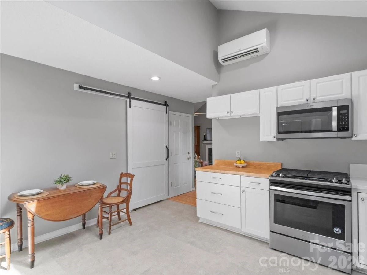 301 Robertson Street - Photo 10