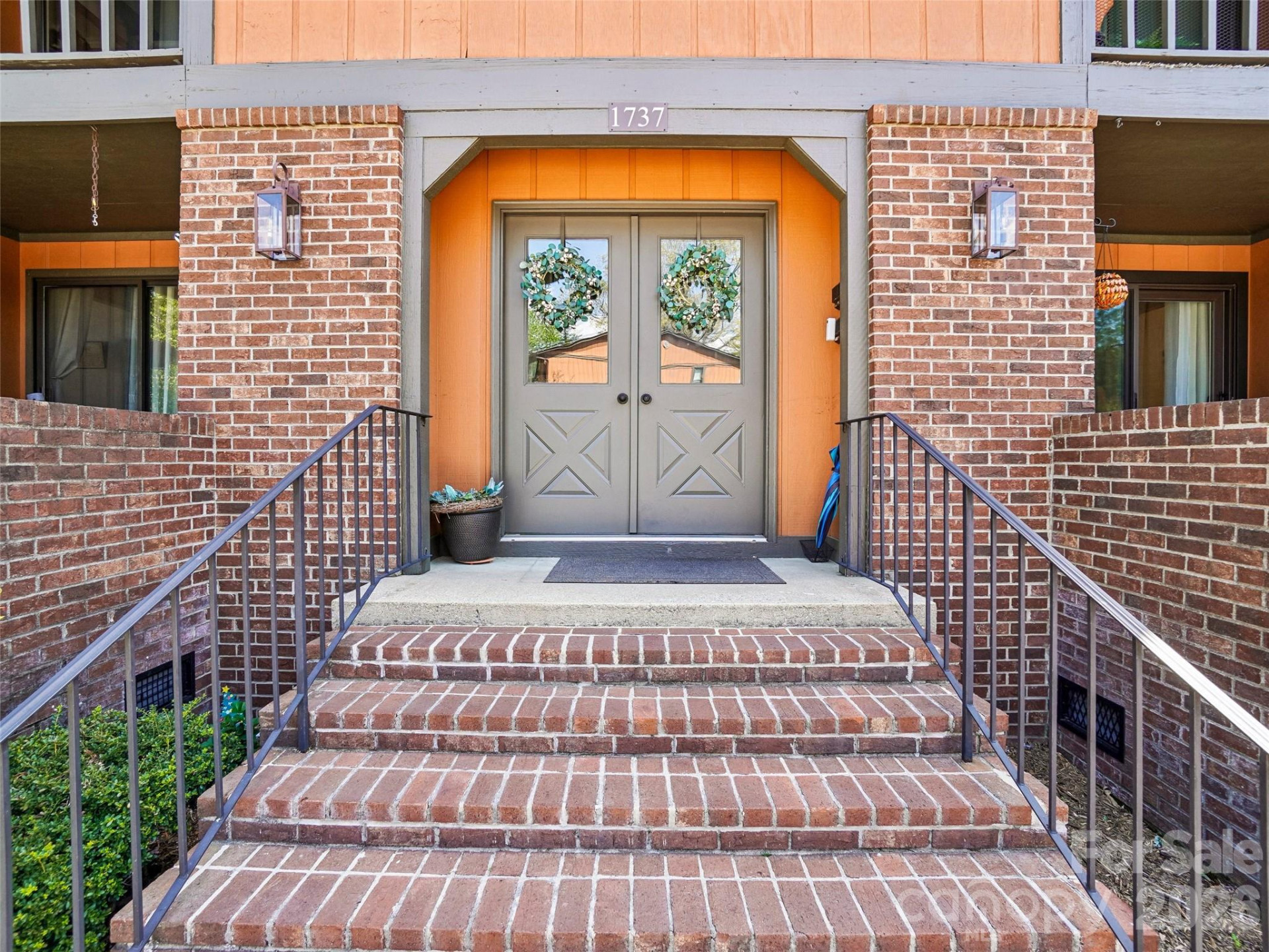 1737 Haywood Manor Road #B - Photo 3