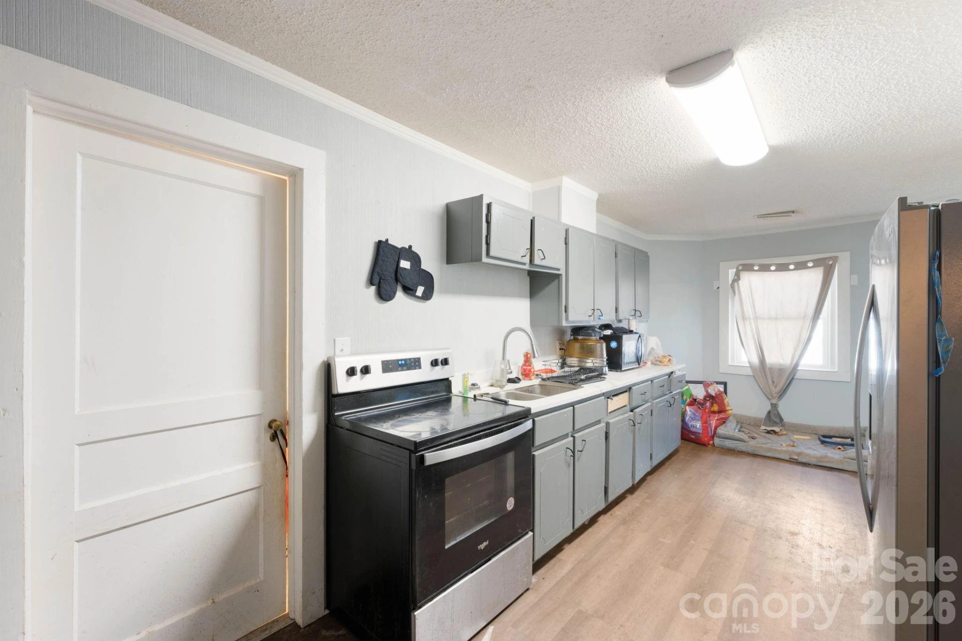 136 Broadway Street - Photo 8