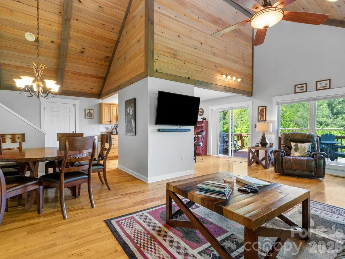 31 Bear Den Road - Photo 9