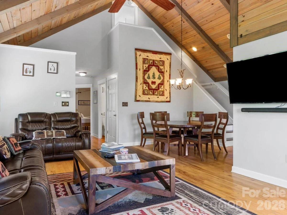 31 Bear Den Road - Photo 10