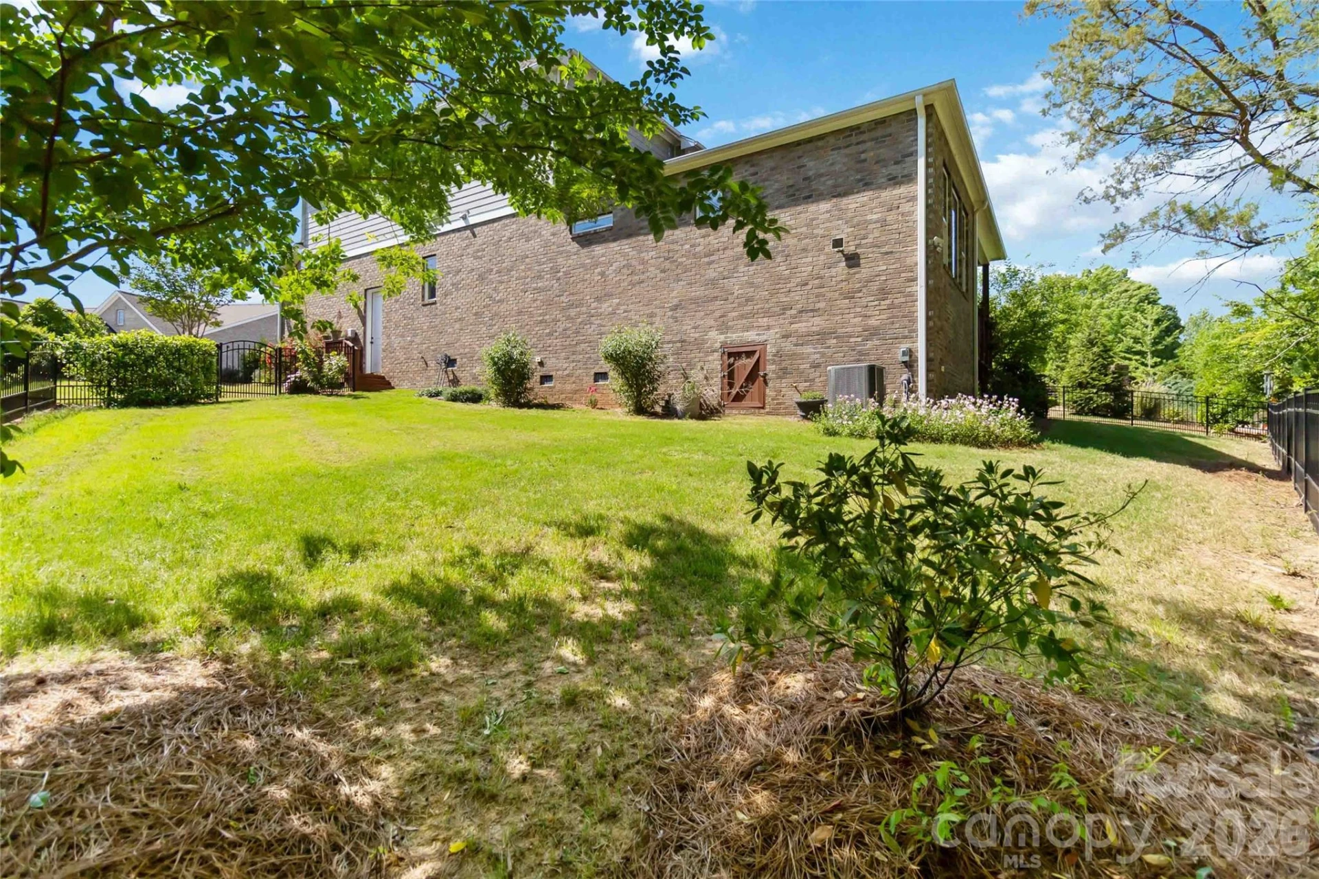 1124 Greenbridge Drive - Photo 30