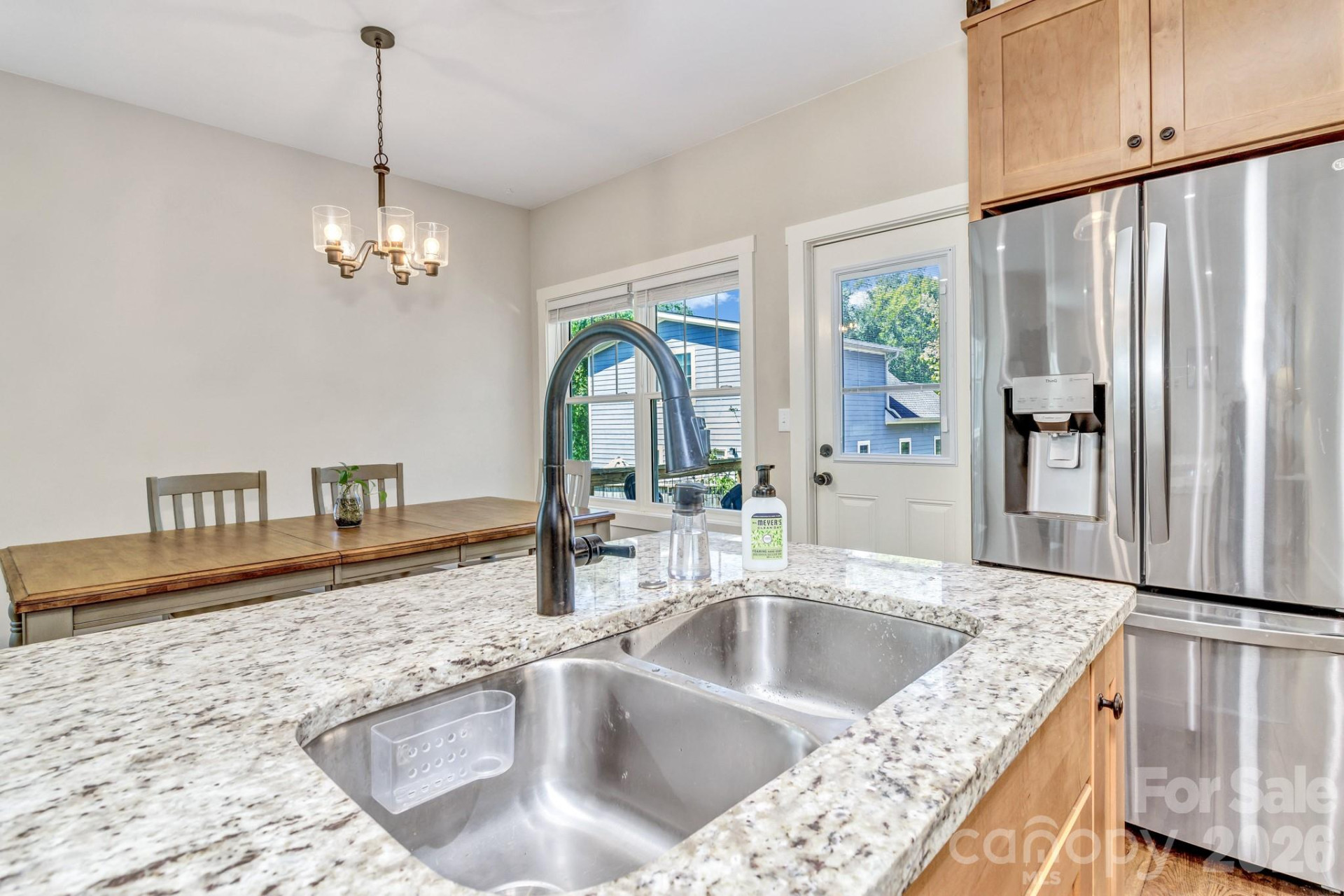 116 Craggy Street - Photo 16