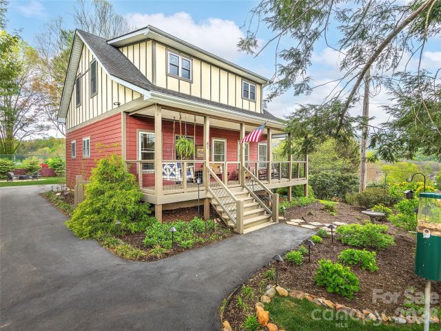 81 Boyd Avenue, Waynesville, NC, 28786