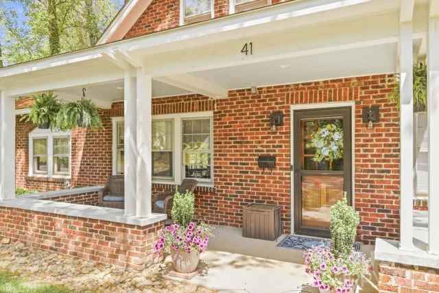 41 Chiles Avenue