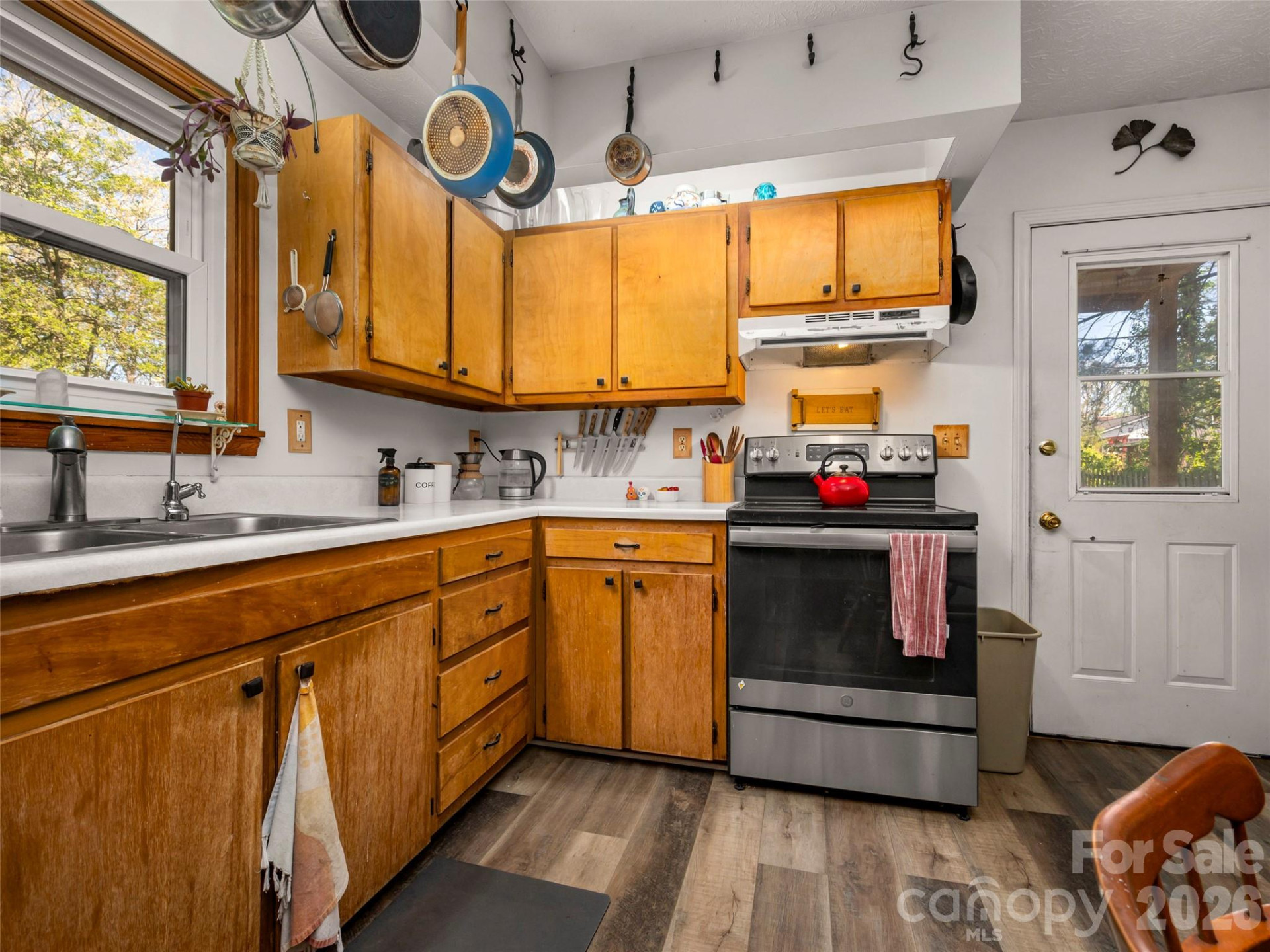 1737 Shano Drive - Photo 18