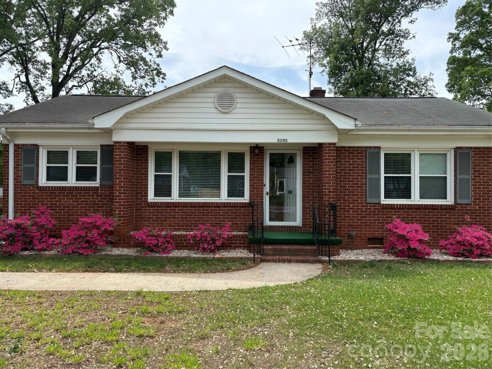 2240 Ashley Road - Photo 2
