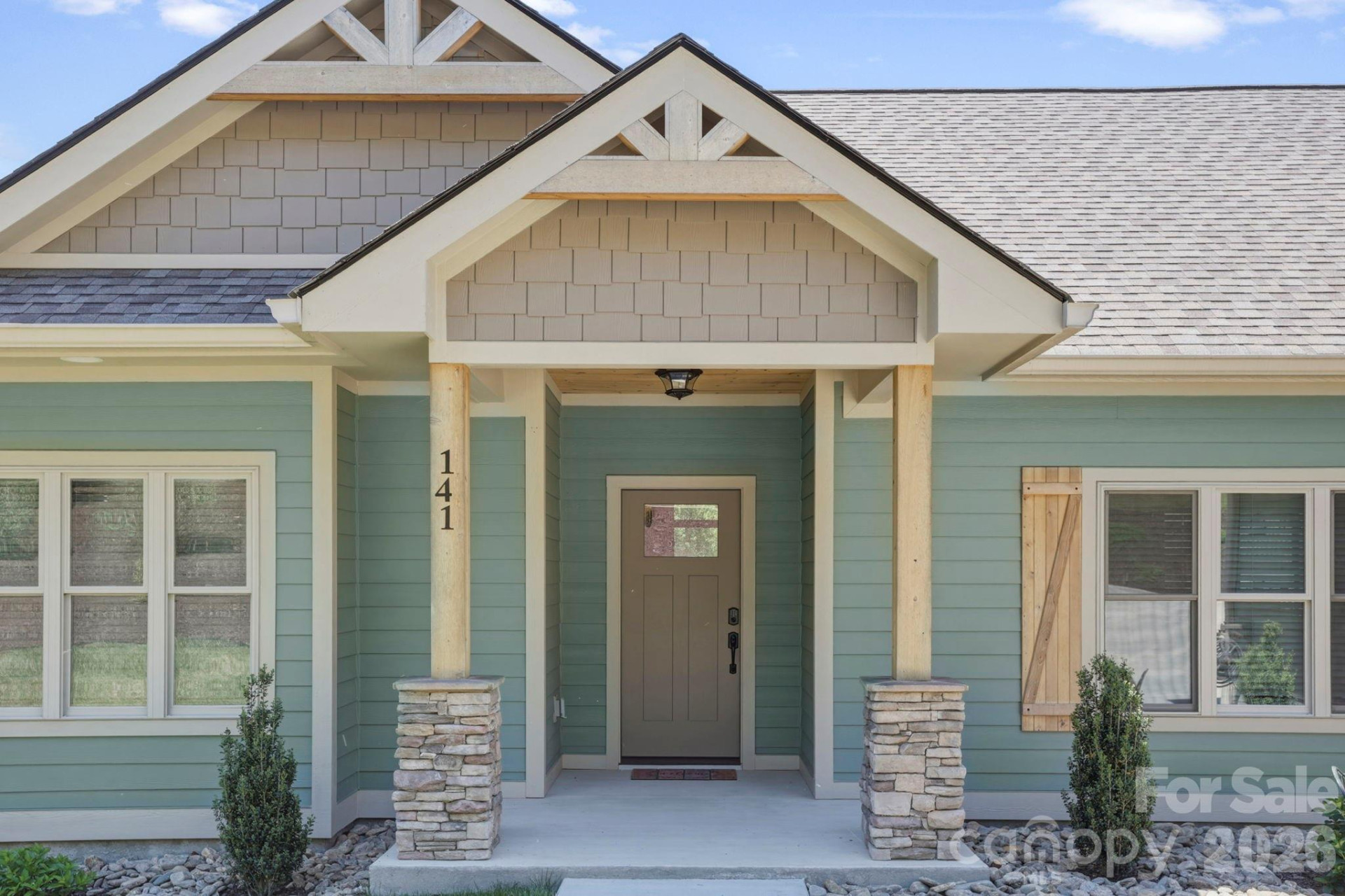 141 Crab Meadow Drive - Photo 2