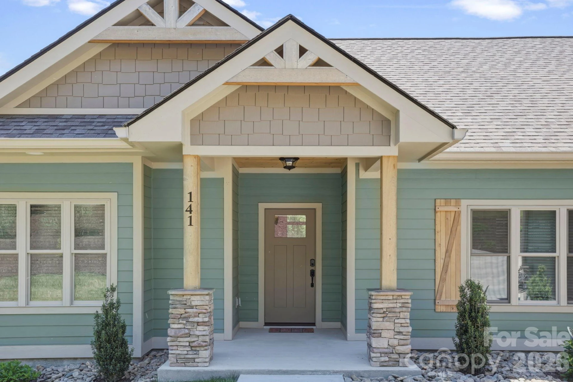 141 Crab Meadow Drive - Photo 2