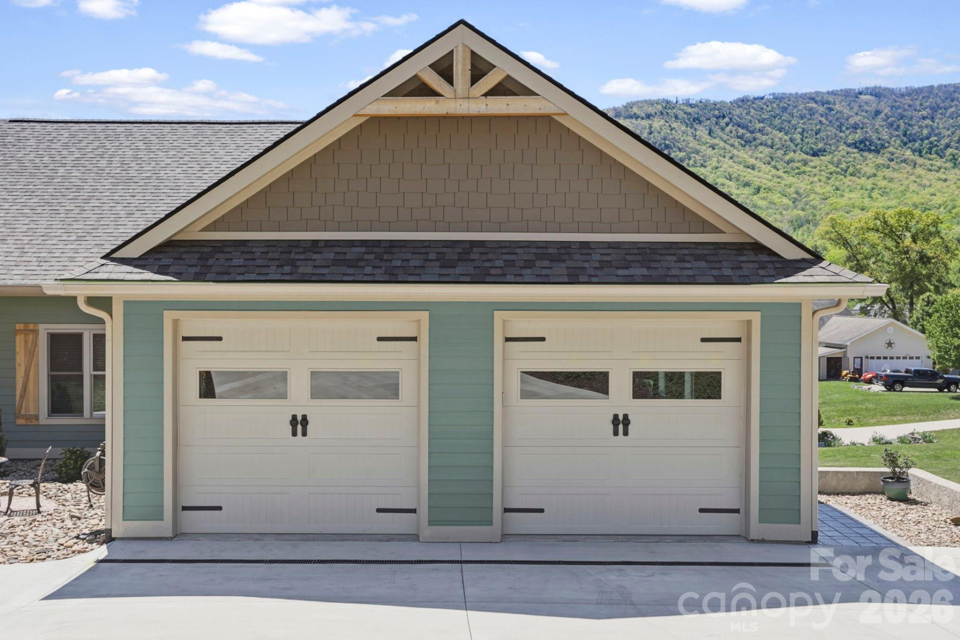 141 Crab Meadow Drive - Photo 3