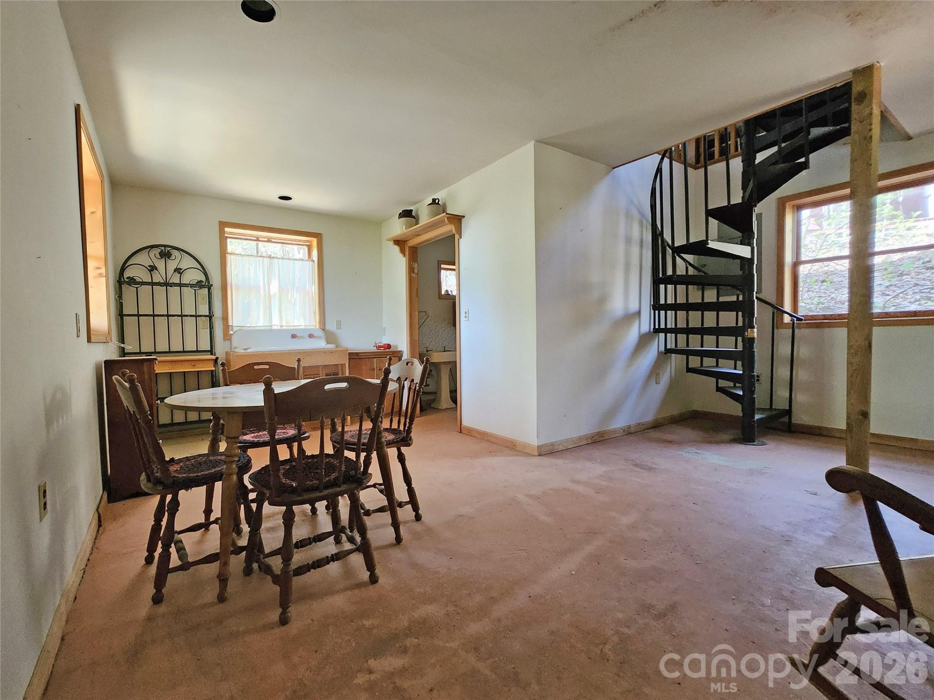 929 Pine Ridge Road - Photo 6