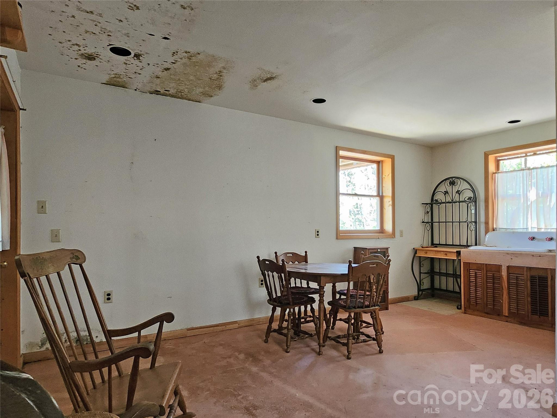 929 Pine Ridge Road - Photo 8