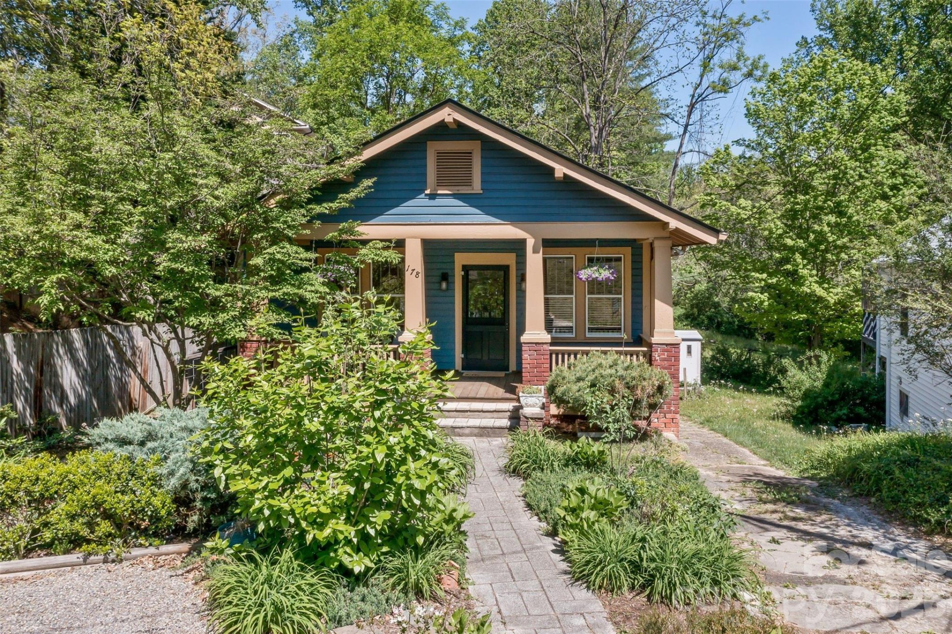 178 Coleman Avenue - Photo 2